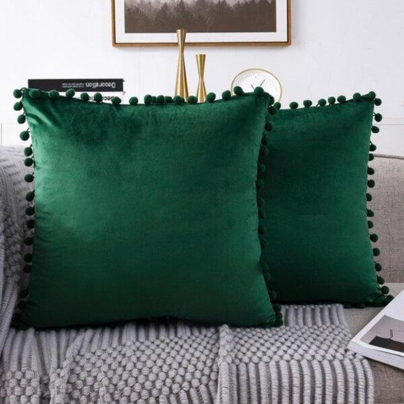 EMERALD POM-POM PILLOWCASE - Picture 5 of 5
